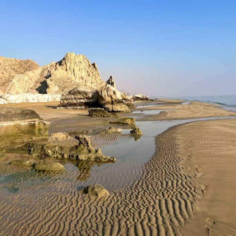 جاده ساحلی بندرمقام پارسیان